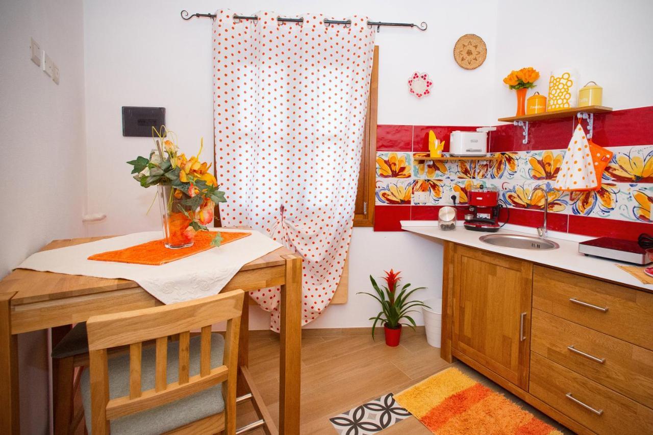 Holiday Room Sa Tebia Ористано Екстериор снимка
